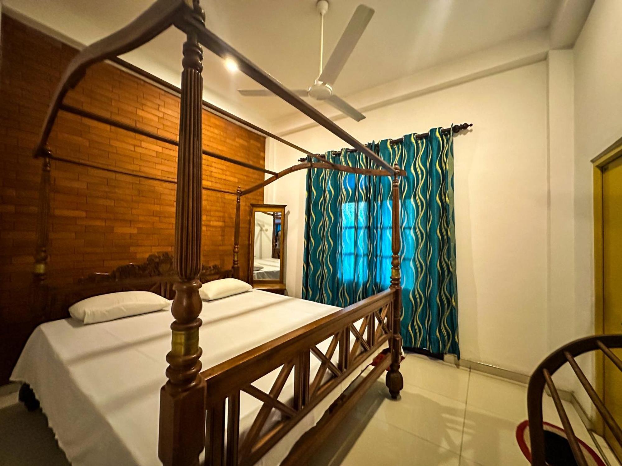 Hotel New Panda House à Galle Chambre photo
